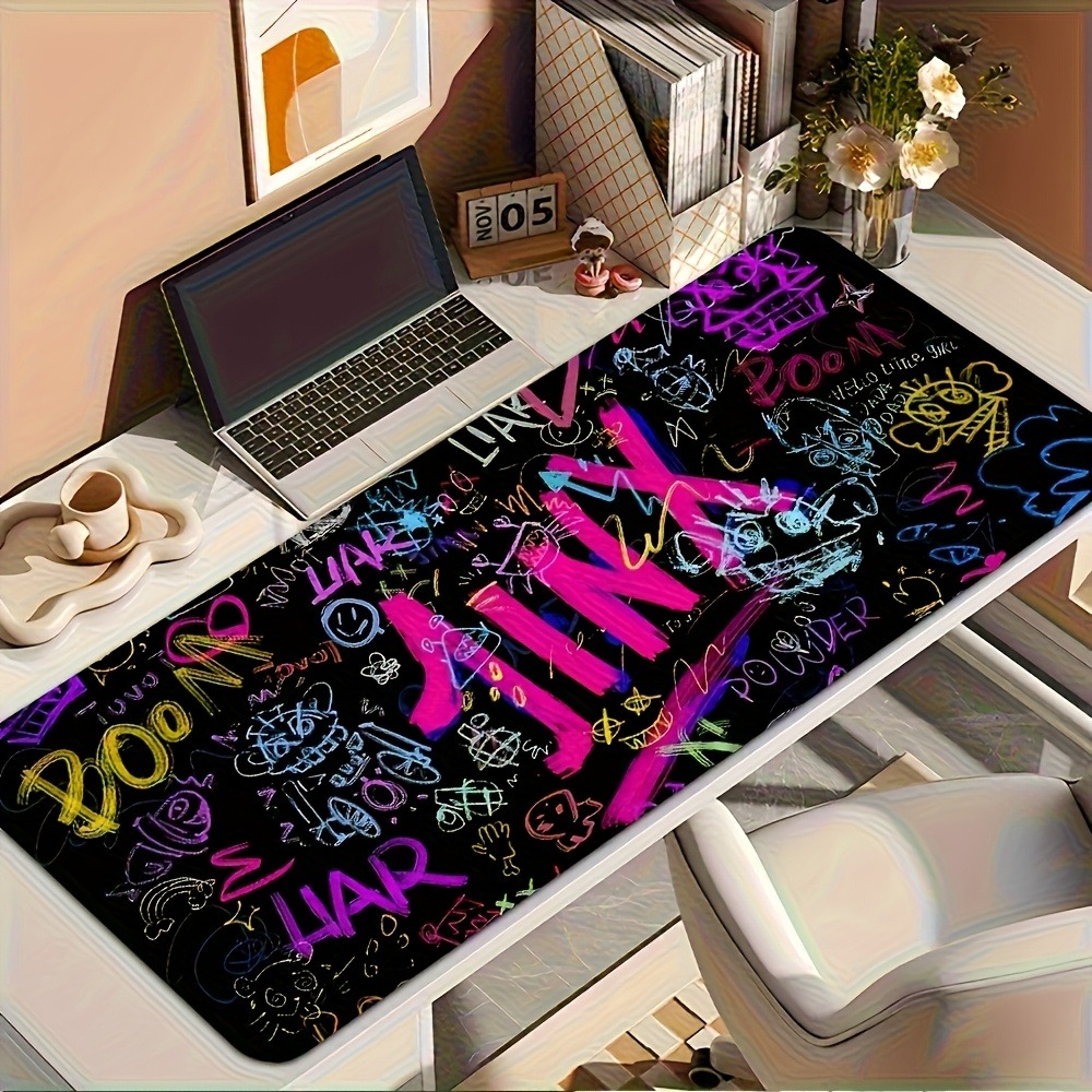 Vibrant Doodle Text Gaming Mou - Desk Setup Art recensie en prijs